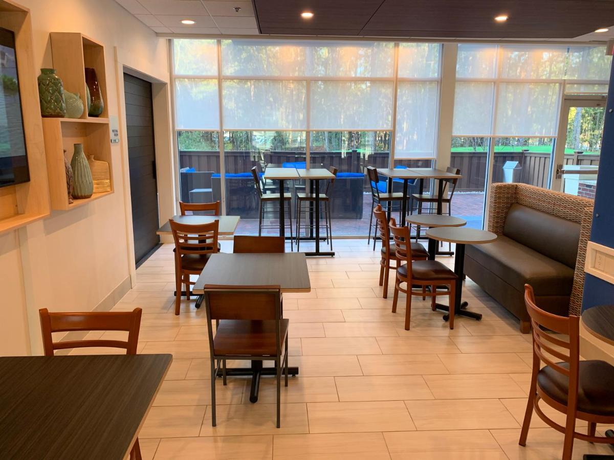 Holiday Inn Express & Suites Wilmington West - Medical Park By Ihg Zewnętrze zdjęcie